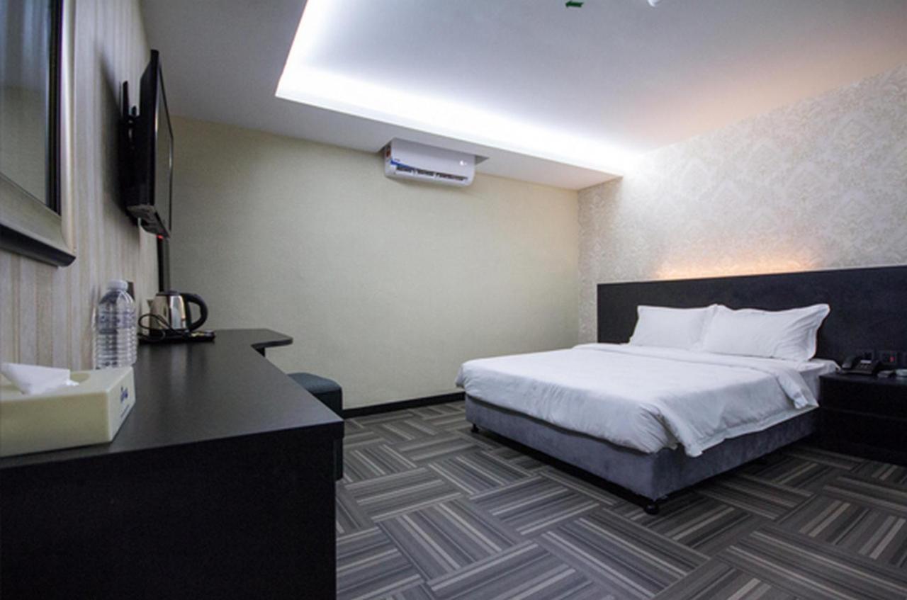 S Hotel Seberang Jaya Экстерьер фото
